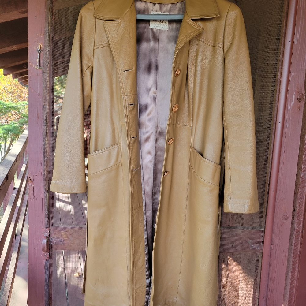 Leather by New England | Trenchcoat | Satin lined | Long | Size Large